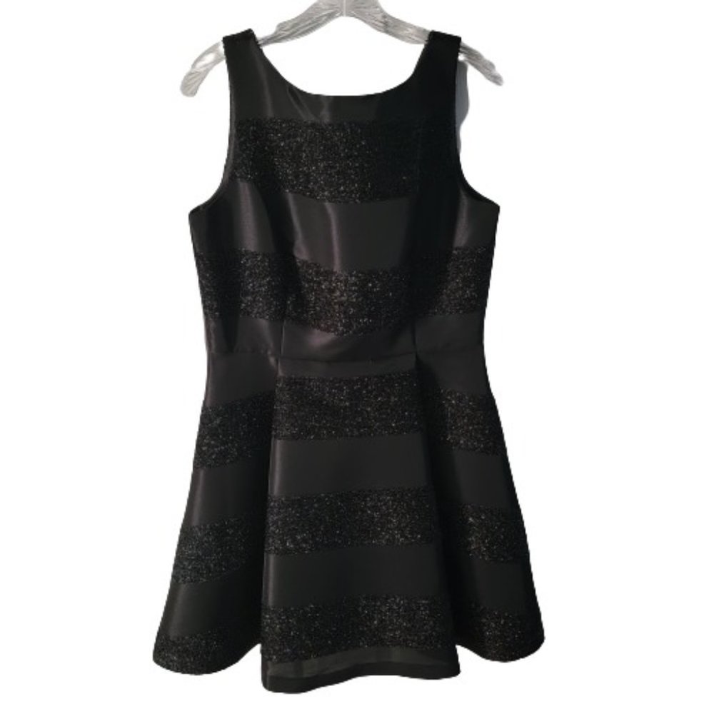 Shimmer Black Horizontal Stripe Cocktail Dress – Sleeveless
